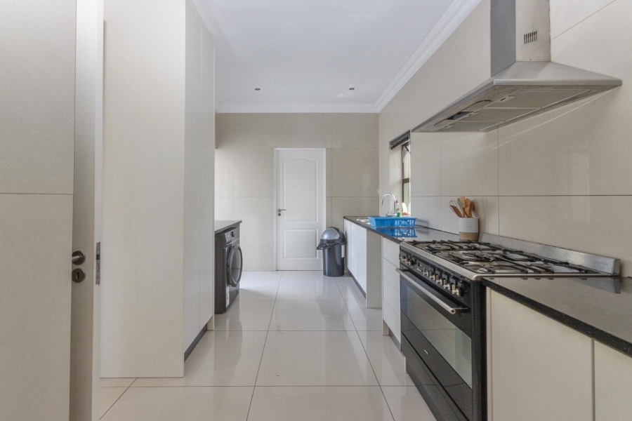 5 Bedroom Property for Sale in Sunset Beach Western Cape